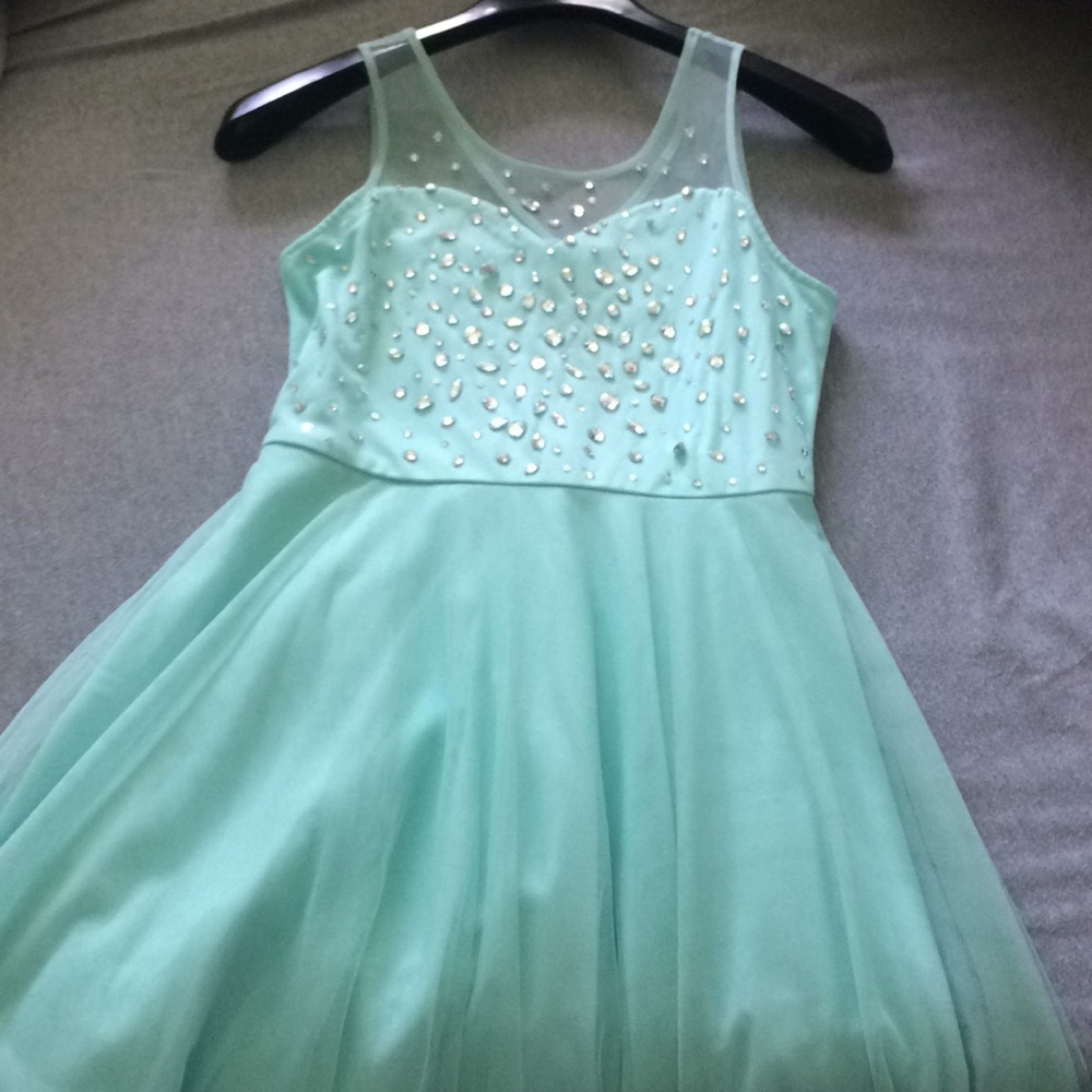 A nice pageant dress good for any special event !!
